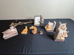 lot 212 image: Assorted Country Style Home Decor Items with Horse and Duck Motif