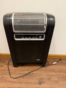 lot 241 image: Lasko Ceramic Element Heater with Timer and Temperature Control