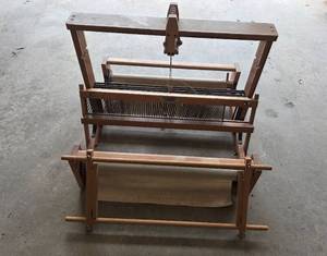 lot 271 image: Dryad Leicester Wooden Table Loom