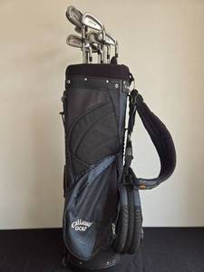 lot 276 image: Callaway Golf Club Set with Bag - Set of 8 Clubs