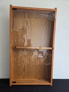 lot 285 image: Oak Display Cabinet with Shelves