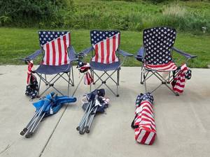 lot 293 image: Set of Folding American Flag Camping Chairs with Carry Bags