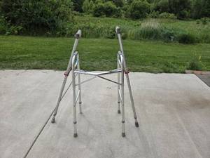 lot 295 image: Adjustable Aluminum Crutches and Walker Set