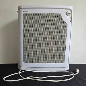 lot 297 image: Holmes Air Purifier with Adjustable Settings