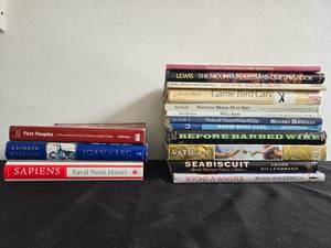 lot 305 image: Assorted Collection of Craft and Horse Care Books