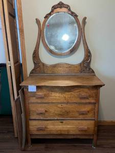lot 341 image: Antique Oak Dresser with Ornate Mirror and Three Drawers