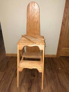 lot 343 image: Dual-Use Wooden Chair and Step Ladder