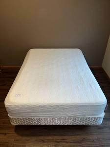 lot 344 image: Full Size Mattress and Box Spring Set