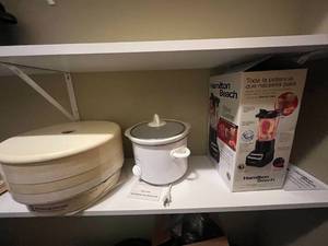 lot 356 image: Hamilton Beach Wave Crusher Blender, Rival Crock-Pot, and American Harvest Dehydrator Set