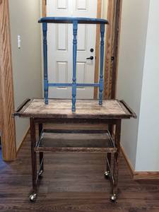 lot 372 image: Vintage Wood Furniture Serving Cart and Accent Table
