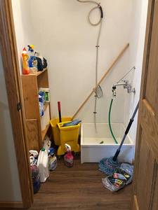 lot 376 image: Complete Janitorial Cleaning Supplies Set - contents quantities unverified