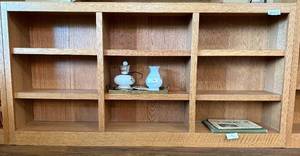 lot 378 image: Solid Oak Bookshelf - contents not included