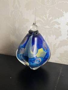 lot 48 image: Erich Holt Glass Blown Perfume