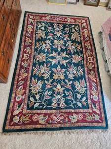 lot 95 image: Traditional Oriental Wool Area Rug