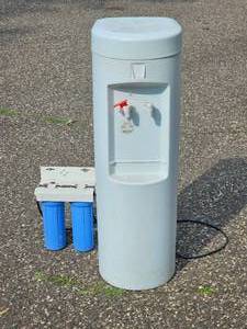 lot 132 image: Oasis Freestanding Water Cooler