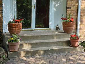 lot 8 image: Large Ribbed Terracotta Planters