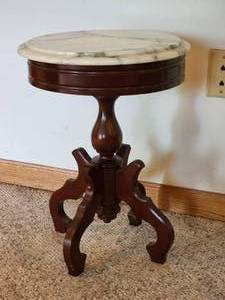lot 50 image: Vintage Marble Top Low Parlor Table