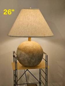 lot 23 image: Post-Modern Globe Table Lamp