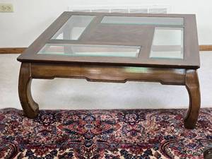 lot 46 image: Fantastic Mid-Century Modern Vintage Wood  Glass Coffee Table