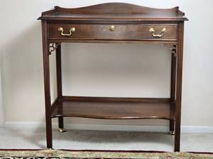 lot 45 image: Brilliant Vintage Mahogany Chippendale Console Table
