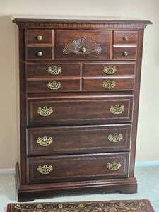 lot 19 image: Beautiful Mahogany High-Boy Dresser