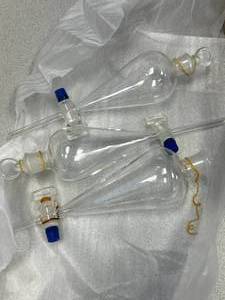 lot 10 image: 3 - Sepratory Funnels With Stopcock 100ml and 125ml