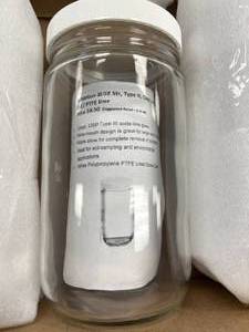 lot 19 image: Box of 8 - Wheaton 32oz. Type 3 Clear Glass Jars