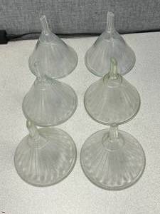 lot 22 image: 6 - Heavy Wall Ribbed Funnels, Mercer Branded, 6 Inches across x 6.5 Inches Tall