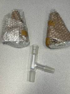 lot 25 image: 3 - 3 Way Distilling Adapter 2440 Joints