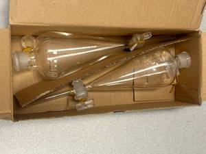lot 48 image: 2 - 125ml Sepratory Funnels