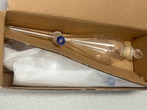 lot 49 image: 2 - 100ml Sepratory Funnels