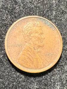 lot 76 image: 1909-VDB US WHEAT CENT XF