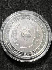 lot 100 image: 1 TROY OZ .999 FINE SILVER 2020 QUEEN ELIZABETH ROUND IN AIRTITE