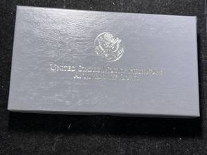 lot 113 image: US MT RUSHMORE ANNIVERSARY COINS