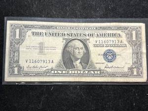 lot 116 image: 1957 US BLUE SEAL $1 SILVER CERTIFICATE