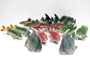 lot 9 image: Nice Collection of Vintage 1950d era FISH Salt Pepper Shaker Sets