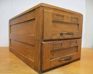 lot 28 image: Nice Antique Oak 2 Drawer File Cabinet