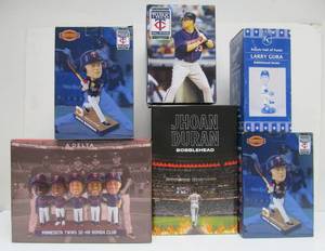 lot 34 image: Lot of 6 Assorted MN TWINS Bobbleheads wBoxes