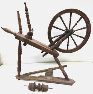 lot 208 image: Antique German Spinning Wheel