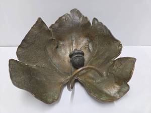 lot 245 image: Excellent Signed Antique Art Nouveau Bronze Leaf-Form Tray by McClelland Barclay