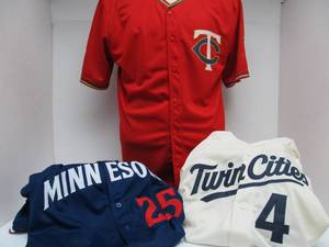 lot 44 image: Group of 3 Minnesota Twins Baseball Jerseys - Most or All Size XL #4