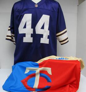 lot 45 image: Quality MN VIKINGS Throwback Football Jersey - CHUCK FOREMAN - Size L