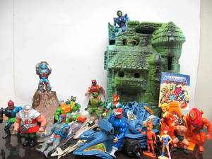lot 68 image: Lot of Vintage 1980s HE-MAN MOTU Action Figures & Castle Grayskull 