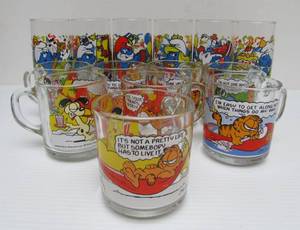 lot 78 image: Lot of 1970s era Character Glasses - Smurfs & Garfield