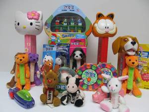 lot 90 image: Large Group of Assorted Brand New PEZ Dispensers & other Items #1