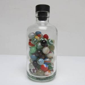 lot 92 image: Smaller Size Old Glass Jar Full of Old Vintage Glass Marbles
