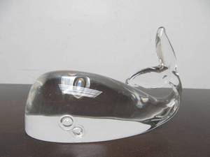 lot 96 image: Larger Size Heavy Signed STEUBEN Glass Whale