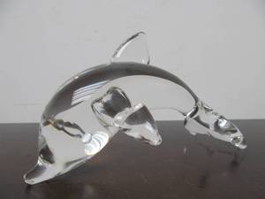 lot 97 image: Larger Size Heavy Signed STEUBEN Glass Dolphin