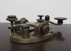 lot 121 image: Antique BUNNELL Telegraph Key