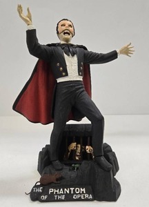 lot 297 image: Very Cool Vintage 1963 Aurora PHANTOM of THE OPERA Complete Model Figure